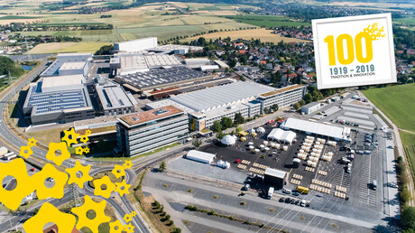 100-årsjubileum for firmaet med åpen dag, firmaturer og en medarbeiderfest hos KAESER KOMPRESSOREN i Coburg.