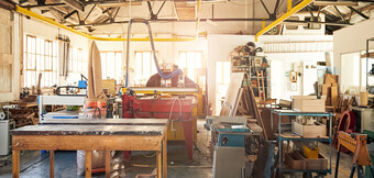 Trykkluftkompressorer på verkstedet og i bransjen – KAESER KOMPRESSORER leverer innovativ, sikker og virkningsfull teknologi for all trykkluftbruk.